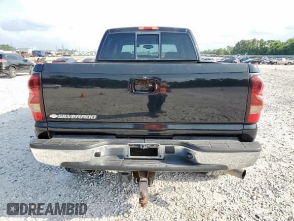 ✅ 2006 Chevrolet Silverado 2500HD LT1 • VIN: 1GCHC23216F119426 • Lot: 59610945. Wystawiony na Copart z przebiegiem 219 581 mil. Bezpłatny archiwum sprzedaży aukcyjnych z USA i szczegółowy raport historii pojazdu na DreamBid. Zdjęcie 6.