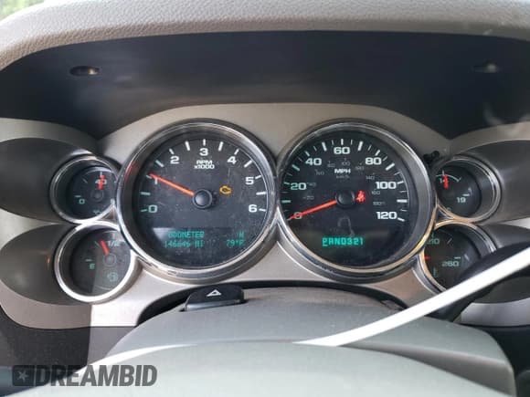 ✅ 2013 Chevrolet Silverado 1500 LT • VIN: 3GCPKSEA6DG313853 • Lot: 69283964. Listed on Copart with 146,646 mi. Free auction sales archive from the USA and detailed vehicle history report at DreamBid. Image 9.