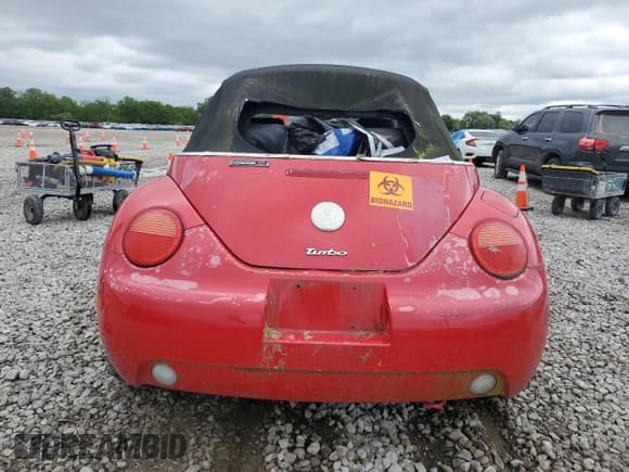 ✅ 2005 Volkswagen Beetle GLS • VIN: 3VWCD31Y95M364619 • Lot: 57945415. Listed on Copart with 94,978 mi. Free auction sales archive from the USA and detailed vehicle history report at DreamBid. Image 6.