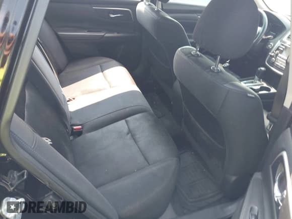 ✅ 2017 Nissan Altima SV • VIN: 1N4AL3AP0HC201437 • Lot: 43023987. Listed on IAAI with 211,101 mi. Free auction sales archive from the USA and detailed vehicle history report at DreamBid. Image 8.