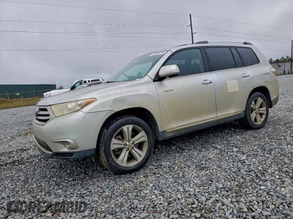 ✅ 2012 Toyota Highlander Limited • VIN: 5TDYK3EHXCS081698 • Lot: 95866295. Listed on Copart with 224,632 mi. Free auction sales archive from the USA and detailed vehicle history report at DreamBid. Image 1.