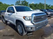 ✅ 2019 Toyota Tundra SR • VIN: 5TFRM5F13KX139638 • Лот: 42682170. Опубликован ранее на IAAI с пробегом 112 278 миль. Бесплатный доступ к архиву аукционных продаж из США и подробный отчёт об истории автомобиля на DreamBid. Изображение 1.