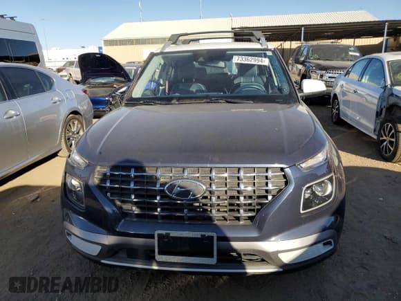 ✅ 2021 Hyundai Venue SEL • VIN: KMHRC8A38MU089039 • Lot: 73362994. Listed on Copart with 26,987 mi. Free auction sales archive from the USA and detailed vehicle history report at DreamBid. Image 5.