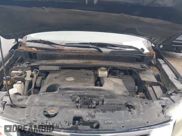 ✅ 2014 Nissan Pathfinder Platinum • VIN: 5N1AR2MN5EC677882 • Lot: 42446911. Listed on IAAI with 225,328 mi. Free auction sales archive from the USA and detailed vehicle history report at DreamBid. Image 10.