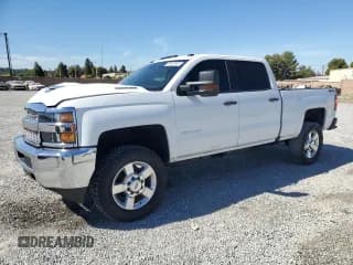 ✅ 2019 Chevrolet Silverado 2500HD Work Truck • VIN: 1GC1KREY4KF197160 • Lot: 69620905. Wystawiony na Copart z przebiegiem 113 153 mil. Bezpłatny archiwum sprzedaży aukcyjnych z USA i szczegółowy raport historii pojazdu na DreamBid. Zdjęcie 1.