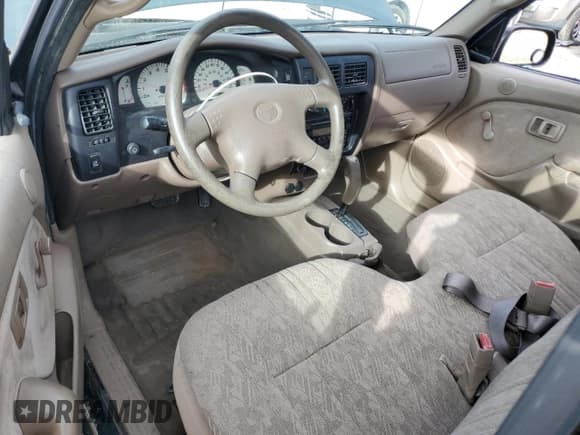 ✅ 2002 Toyota Tacoma PreRunner • VIN: 5TENM92NX2Z891697 • Lot: 91561825. Listed on Copart with 235,471 mi. Free auction sales archive from the USA and detailed vehicle history report at DreamBid. Image 8.