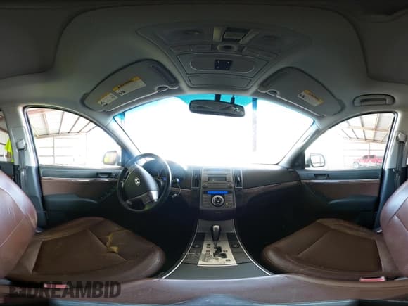 ✅ 2008 Hyundai Veracruz GLS • VIN: KM8NU73C88U045695 • Lot: 42533726. Listed on IAAI with 245,893 mi. Free auction sales archive from the USA and detailed vehicle history report at DreamBid. Image 18.