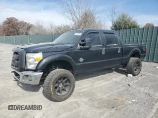 ✅ 2015 Ford F-350 XL • VIN: 1FT8W3BT4FED13218 • Lot: 92572025. Listed on Copart with 124,000 mi. Free auction sales archive from the USA and detailed vehicle history report at DreamBid. Image 1.