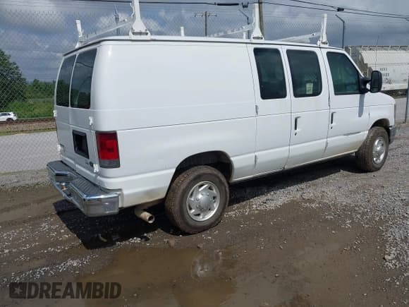 ✅ 2011 Ford Econoline Cargo Commercial • VIN: 1FTNE2EL4BDA70585 • Lot: 42949671. Listed on IAAI with 160,000 mi. Free auction sales archive from the USA and detailed vehicle history report at DreamBid. Image 4.