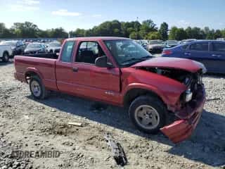 1995 Chevrolet S-10 LS с VIN 1GCCS19Z6SK233614, выставлен на аукционе Copart как лот 70534234 с пробегом 195 443 миль миль и Списание • Salvage title. История ставок и продаж доступна на DreamBid. Изображение 4.