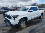 ✅ 2025 Toyota Tacoma TRD Off Road • VIN: 3TMLB5JN6SM106175 • Lot: 43375128. Wystawiony na IAAI z przebiegiem 6 464 mil. Bezpłatny archiwum sprzedaży aukcyjnych z USA i szczegółowy raport historii pojazdu na DreamBid. Zdjęcie 2.