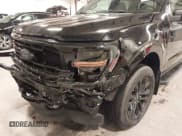 ✅ 2024 Ford F-150 XLT • VIN: 1FTEW3LP6RFC22454 • Lot: 43657512. Wystawiony na IAAI z przebiegiem 6 214 mil. Bezpłatny archiwum sprzedaży aukcyjnych z USA i szczegółowy raport historii pojazdu na DreamBid. Zdjęcie 18.