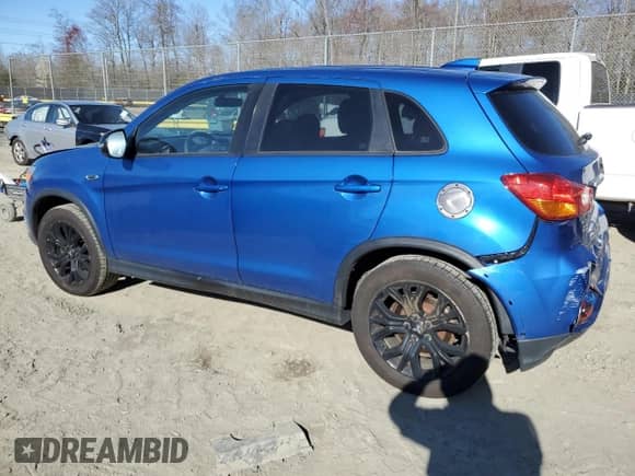 2019 Mitsubishi Outlander ES с VIN JA4AR3AU8KU007975, выставлен на аукционе Copart как лот 50394315 с пробегом 70 490 миль миль и Списание • Salvage title. История ставок и продаж доступна на DreamBid. Изображение 2.
