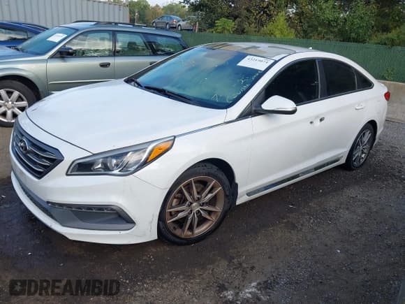 ✅ 2017 Hyundai Sonata Sport • VIN: 5NPE34AB2HH528688 • Lot: 43215074. Listed on IAAI with 167,062 mi. Free auction sales archive from the USA and detailed vehicle history report at DreamBid. Image 17.