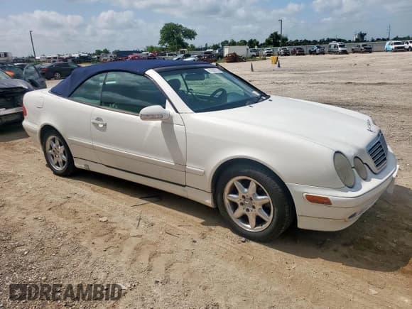 ✅ 2003 Mercedes-Benz CLK 320 • VIN: WDBLK65G13T136378 • Лот: 61800755. Опубликован ранее на Copart с пробегом 334 381 миль. Бесплатный доступ к архиву аукционных продаж из США и подробный отчёт об истории автомобиля на DreamBid. Изображение 4.