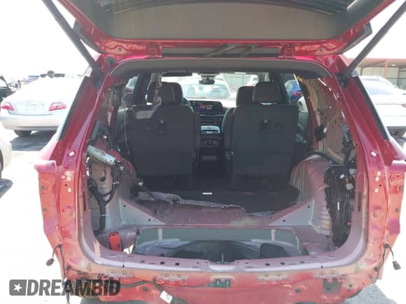 2025 Chevrolet Traverse AWD RS with VIN 1GNEVLRS7SJ193023, listed as a IAAI auction lot 42846732 with 7,899 mi miles and . Bid and sale history available at DreamBid. Image 19.