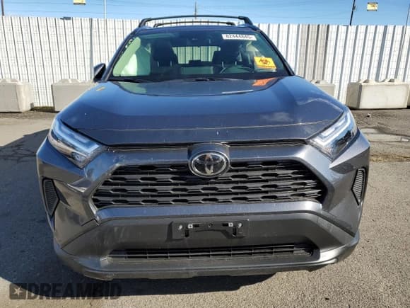 ✅ 2025 Toyota RAV4 Hybrid XLE • VIN: JTMRWRFV1SD320601 • Lot: 82444845. Listed on Copart with 4,295 mi. Free auction sales archive from the USA and detailed vehicle history report at DreamBid. Image 5.