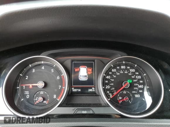 ✅ 2018 Volkswagen Golf GTI S • VIN: 3VW447AU7JM276185 • Лот: 90896895. Опубликован ранее на Copart с пробегом 103 714 миль. Бесплатный доступ к архиву аукционных продаж из США и подробный отчёт об истории автомобиля на DreamBid. Изображение 9.