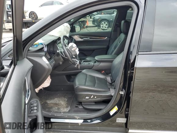 ✅ 2021 Cadillac XT6 Sport • VIN: 1GYKPGRSXMZ174395 • Lot: 48786443. Wystawiony na Copart z przebiegiem 41 846 mil. Bezpłatny archiwum sprzedaży aukcyjnych z USA i szczegółowy raport historii pojazdu na DreamBid. Zdjęcie 7.