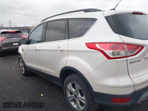 ✅ 2016 Ford Escape SE • VIN: 1FMCU9GX4GUB42360 • Лот: 43794661. Опубликован ранее на IAAI с пробегом 148 008 миль. Бесплатный доступ к архиву аукционных продаж из США и подробный отчёт об истории автомобиля на DreamBid. Изображение 14.