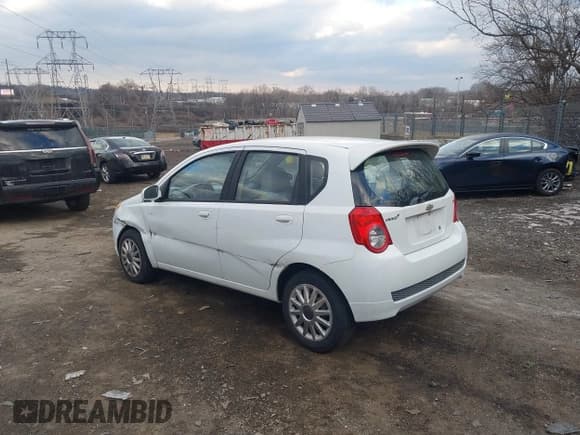 ✅ 2011 Chevrolet Aveo 2LT • VIN: KL1TG6DE0BB251679 • Lot: 41315875. Wystawiony na IAAI z przebiegiem 109 142 mil. Bezpłatny archiwum sprzedaży aukcyjnych z USA i szczegółowy raport historii pojazdu na DreamBid. Zdjęcie 3.