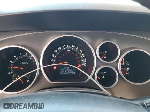 ✅ 2014 Toyota Sequoia Platinum • VIN: 5TDDY5G11ES108038 • Lot: 81698865. Listed on Copart with 199,837 mi. Free auction sales archive from the USA and detailed vehicle history report at DreamBid. Image 9.