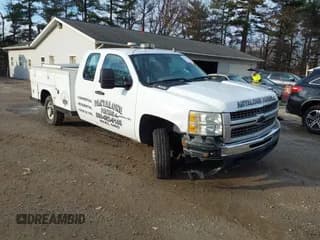 ✅ 2010 Chevrolet Silverado 2500HD • VIN: 1GB5CVBK8AZ254128 • Лот: 43729729. Опубликован ранее на IAAI с пробегом 232 568 миль. Бесплатный доступ к архиву аукционных продаж из США и подробный отчёт об истории автомобиля на DreamBid. Изображение 1.