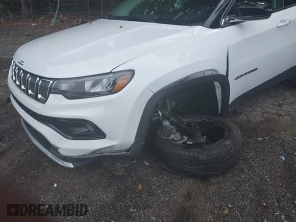 ✅ 2022 Jeep Compass Limited • VIN: 3C4NJDCB4NT146533 • Lot: 42974123. Listed on IAAI with 43,026 mi. Free auction sales archive from the USA and detailed vehicle history report at DreamBid. Image 17.
