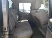 ✅ 2009 Nissan Frontier SE • VIN: 1N6AD07U79C411051 • Lot: 81083185. Wystawiony na Copart z przebiegiem 278 604 mil. Bezpłatny archiwum sprzedaży aukcyjnych z USA i szczegółowy raport historii pojazdu na DreamBid. Zdjęcie 10.