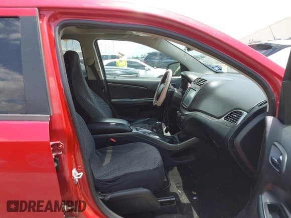 ✅ 2017 Dodge Journey Crossroad Plus • VIN: 3C4PDCGB5HT612706 • Лот: 42374698. Опубликован ранее на IAAI с пробегом 208 890 миль. Бесплатный доступ к архиву аукционных продаж из США и подробный отчёт об истории автомобиля на DreamBid. Изображение 5.