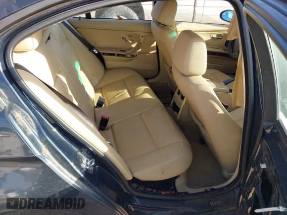 ✅ 2006 BMW 3 Series 325i • VIN: WBAVB13596KX48866 • Lot: 43079076. Wystawiony na IAAI z przebiegiem 161 504 mil. Bezpłatny archiwum sprzedaży aukcyjnych z USA i szczegółowy raport historii pojazdu na DreamBid. Zdjęcie 8.