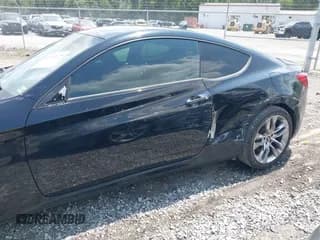 ✅ 2013 Hyundai Genesis Coupe 2.0T • VIN: KMHHT6KD3DU109897 • Lot: 42931879. Wystawiony na IAAI z przebiegiem 138 590 mil. Bezpłatny archiwum sprzedaży aukcyjnych z USA i szczegółowy raport historii pojazdu na DreamBid. Zdjęcie 6.