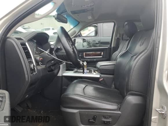 2010 Dodge 1500 SLT с VIN 1D7RV1GT2AS129612, выставлен на аукционе Copart как лот 60471004 с пробегом 184 064 миль миль и Списание • Salvage title. История ставок и продаж доступна на DreamBid. Изображение 7.