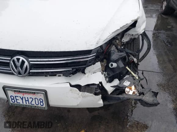 ✅ 2018 Volkswagen Tiguan • VIN: WVGAV7AX9JK004415 • Лот: 41533990. Опубликован ранее на IAAI с пробегом 69 856 миль. Бесплатный доступ к архиву аукционных продаж из США и подробный отчёт об истории автомобиля на DreamBid. Изображение 12.