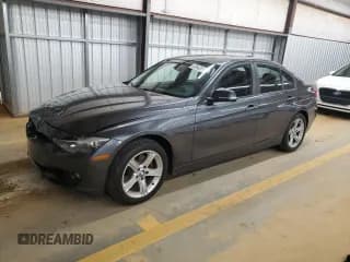 ✅ 2013 BMW 3 Series 328i xDrive • VIN: WBA3B5C50DF596786 • Lot: 82642875. Wystawiony na Copart z przebiegiem 107 943 mil. Bezpłatny archiwum sprzedaży aukcyjnych z USA i szczegółowy raport historii pojazdu na DreamBid. Zdjęcie 1.