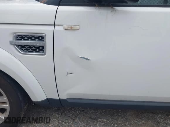 ✅ 2012 Land Rover LR4 HSE • VIN: SALAG2D45CA601081 • Lot: 43708556. Wystawiony na IAAI z przebiegiem 124 589 mil. Bezpłatny archiwum sprzedaży aukcyjnych z USA i szczegółowy raport historii pojazdu na DreamBid. Zdjęcie 6.