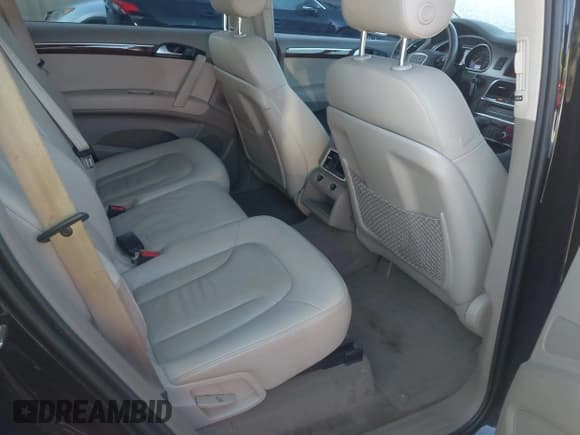 ✅ 2015 Audi Q7 Premium • VIN: WA1CGAFE2FD026225 • Лот: 43533757. Опубликован ранее на IAAI с пробегом 173 095 миль. Бесплатный доступ к архиву аукционных продаж из США и подробный отчёт об истории автомобиля на DreamBid. Изображение 8.