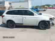 2018 Mitsubishi Outlander ES z VIN JA4AZ3A36JZ044936, wystawiony jako IAAI lot #42794054 z przebiegiem 55 162 mil mil oraz . Historia ofert i sprzedaży dostępna na DreamBid. Obrazek 14.