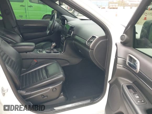 ✅ 2020 Jeep Grand Cherokee Limited X • VIN: 1C4RJFBG2LC242101 • Лот: 42129240. Опубликован ранее на IAAI с пробегом 60 479 миль. Бесплатный доступ к архиву аукционных продаж из США и подробный отчёт об истории автомобиля на DreamBid. Изображение 5.