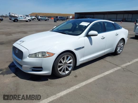 ✅ 2012 Jaguar XJ • VIN: SAJWA1CB4CLV33824 • Lot: 42279485. Listed on IAAI with 147,376 mi. Free auction sales archive from the USA and detailed vehicle history report at DreamBid. Image 2.