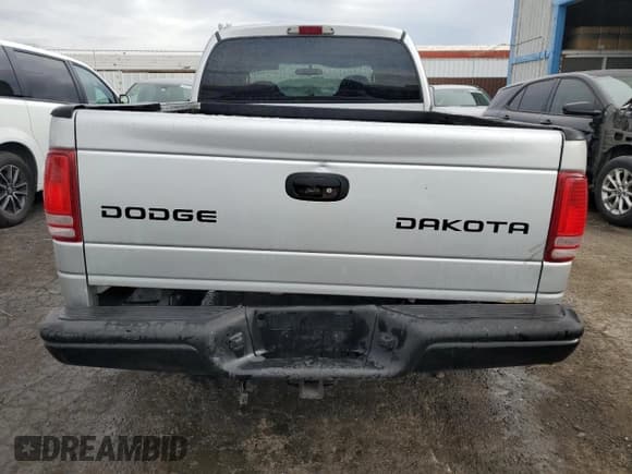 ✅ 2003 Dodge Dakota Sport • VIN: 1D7HG38N23S205026 • Lot: 50970345. Wystawiony na Copart z przebiegiem 194 724 mil. Bezpłatny archiwum sprzedaży aukcyjnych z USA i szczegółowy raport historii pojazdu na DreamBid. Zdjęcie 6.