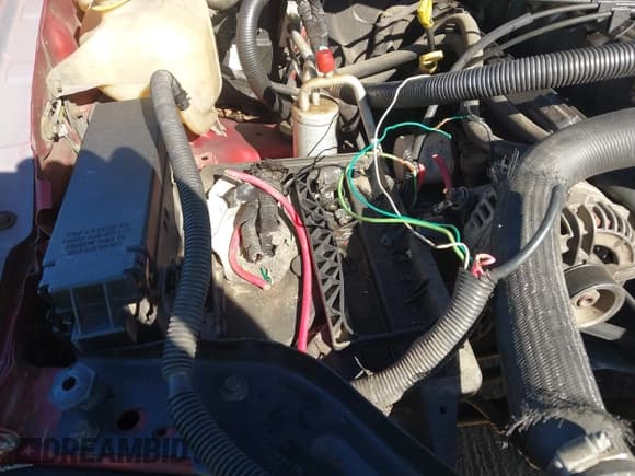 ✅ 2002 Jeep Grand Cherokee Laredo • VIN: 1J4GX48S62C257425 • Lot: 43435617. Listed on IAAI with 251,435 mi. Free auction sales archive from the USA and detailed vehicle history report at DreamBid. Image 18.