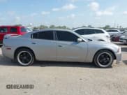 ✅ 2011 Dodge Charger SE • VIN: 2B3CL3CG6BH545117 • Лот: 42759531. Опубликован ранее на IAAI с пробегом 141 699 миль. Бесплатный доступ к архиву аукционных продаж из США и подробный отчёт об истории автомобиля на DreamBid. Изображение 6.