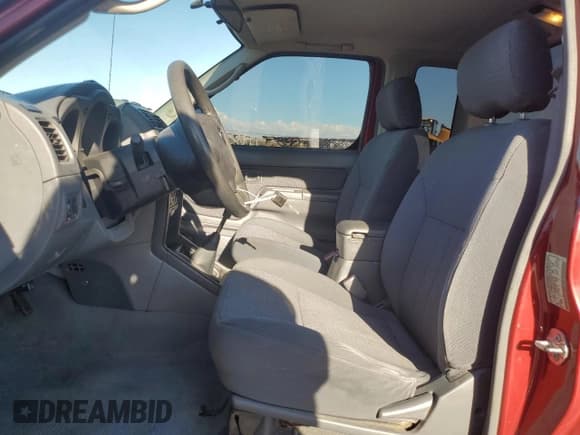 ✅ 2004 Nissan Frontier XE • VIN: 1N6DD26T24C419147 • Lot: 82625325. Wystawiony na Copart z przebiegiem 62 588 mil. Bezpłatny archiwum sprzedaży aukcyjnych z USA i szczegółowy raport historii pojazdu na DreamBid. Zdjęcie 7.