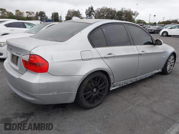 ✅ 2007 BMW 3 Series 328i • VIN: WBAVA33597PG51043 • Lot: 43186588. Listed on IAAI with 162,153 mi. Free auction sales archive from the USA and detailed vehicle history report at DreamBid. Image 4.