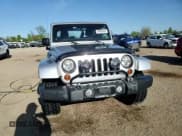 ✅ 2012 Jeep Wrangler Sahara • VIN: 1C4AJWBG4CL153997 • Lot: 55985305. Wystawiony na Copart z przebiegiem 256 157 mil. Bezpłatny archiwum sprzedaży aukcyjnych z USA i szczegółowy raport historii pojazdu na DreamBid. Zdjęcie 13.