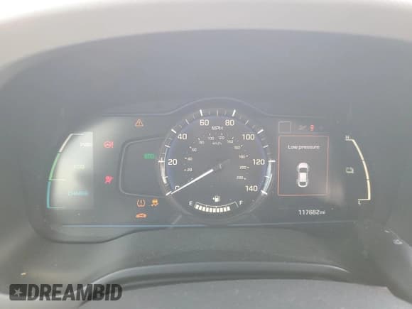 ✅ 2018 Hyundai Ioniq Blue • VIN: KMHC65LCXJU064602 • Lot: 48553015. Wystawiony na Copart z przebiegiem 117 682 mil. Bezpłatny archiwum sprzedaży aukcyjnych z USA i szczegółowy raport historii pojazdu na DreamBid. Zdjęcie 9.