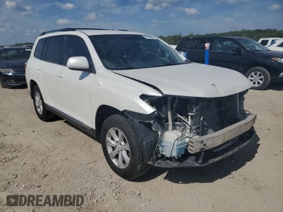 ✅ 2013 Toyota Highlander SE • VIN: 5TDZK3EH5DS103015 • Лот: 81876345. Опубликован ранее на Copart с пробегом 173 139 миль. Бесплатный доступ к архиву аукционных продаж из США и подробный отчёт об истории автомобиля на DreamBid. Изображение 4.