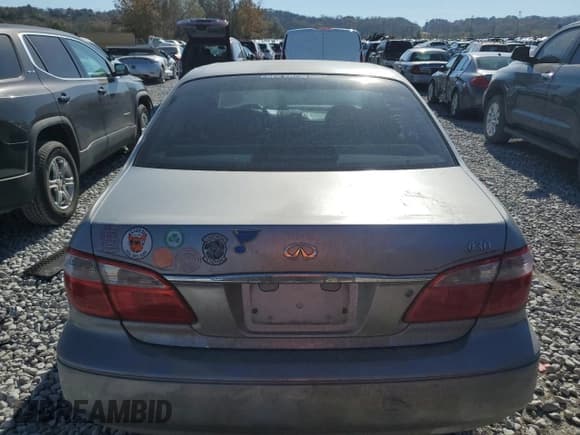 ✅ 2000 Infiniti I30 Luxury • VIN: JNKCA31A1YT204074 • Лот: 77904594. Опубликован ранее на Copart с пробегом 181 240 миль. Бесплатный доступ к архиву аукционных продаж из США и подробный отчёт об истории автомобиля на DreamBid. Изображение 6.