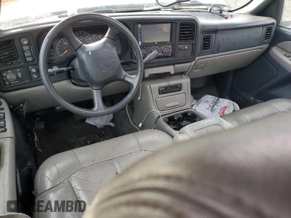 ✅ 2000 Chevrolet Suburban LS • VIN: 3GNFK16T8YG126021 • Лот: 41543485. Опубликован ранее на Copart с пробегом Не указан. Бесплатный доступ к архиву аукционных продаж из США и подробный отчёт об истории автомобиля на DreamBid. Изображение 8.